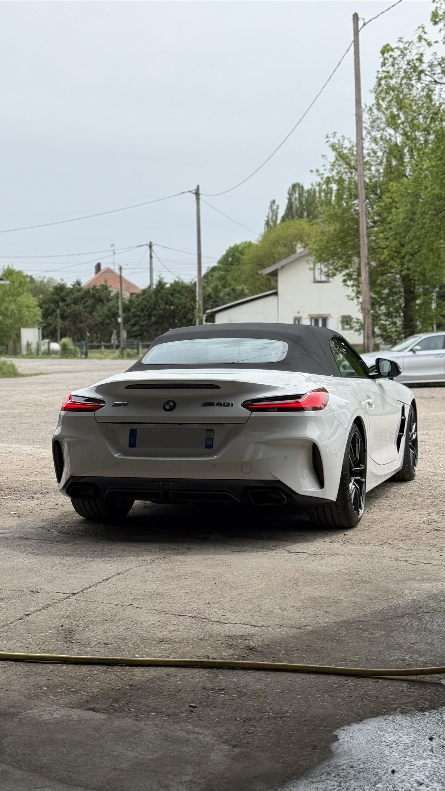 BMW Z4 M40i blanche vue arrière après prestation CleanAutos
